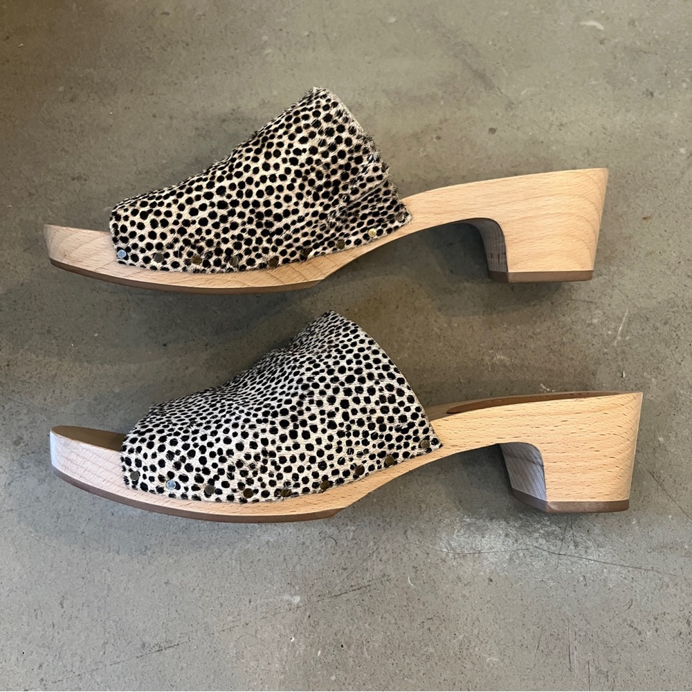 Madewell Evelyn Clog Slide Sandals in Calf Hair - Picture 5 of 6